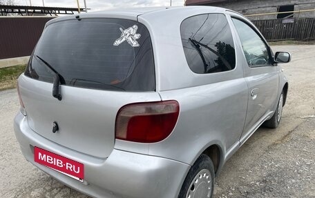 Toyota Yaris I рестайлинг, 2000 год, 250 000 рублей, 4 фотография