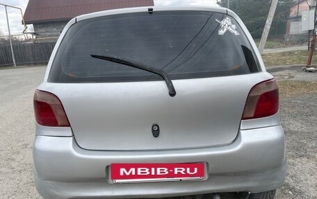 Toyota Yaris I рестайлинг, 2000 год, 250 000 рублей, 6 фотография