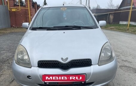 Toyota Yaris I рестайлинг, 2000 год, 250 000 рублей, 3 фотография