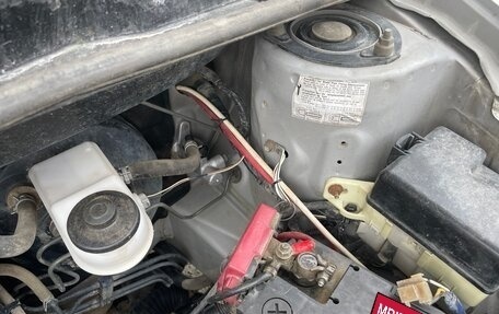 Toyota Yaris I рестайлинг, 2000 год, 250 000 рублей, 10 фотография