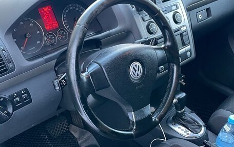 Volkswagen Touran III, 2008 год, 490 000 рублей, 3 фотография