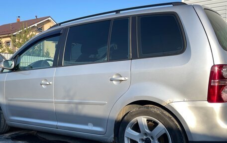 Volkswagen Touran III, 2008 год, 490 000 рублей, 6 фотография