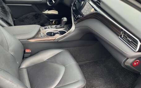 Toyota Camry, 2019 год, 2 750 000 рублей, 5 фотография