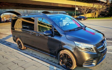 Mercedes-Benz V-Класс, 2022 год, 7 230 000 рублей, 1 фотография