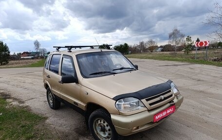 Chevrolet Niva I рестайлинг, 2005 год, 202 000 рублей, 1 фотография