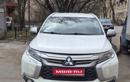 Mitsubishi Pajero Sport III рестайлинг, 2017 год, 2 890 000 рублей, 1 фотография