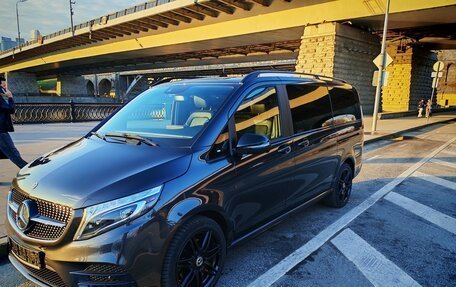 Mercedes-Benz V-Класс, 2022 год, 7 230 000 рублей, 3 фотография