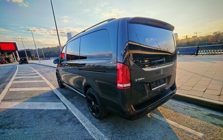 Mercedes-Benz V-Класс, 2022 год, 7 230 000 рублей, 4 фотография