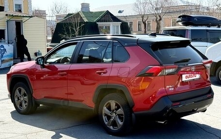 Toyota RAV4, 2021 год, 4 250 000 рублей, 10 фотография