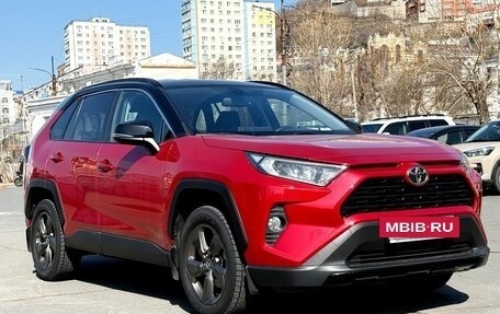 Toyota RAV4, 2021 год, 4 250 000 рублей, 6 фотография