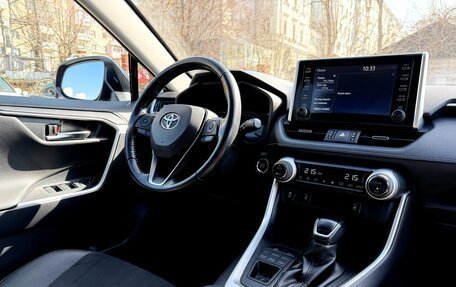 Toyota RAV4, 2021 год, 4 250 000 рублей, 25 фотография