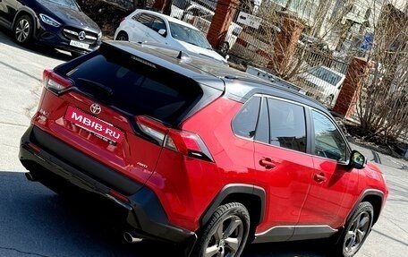 Toyota RAV4, 2021 год, 4 250 000 рублей, 16 фотография