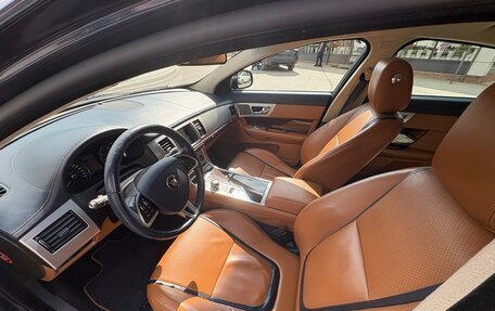 Jaguar XF I рестайлинг, 2014 год, 2 100 000 рублей, 13 фотография