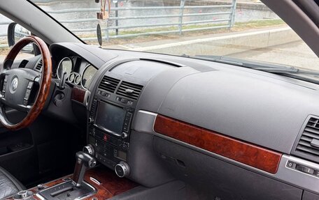 Volkswagen Touareg III, 2003 год, 499 999 рублей, 8 фотография