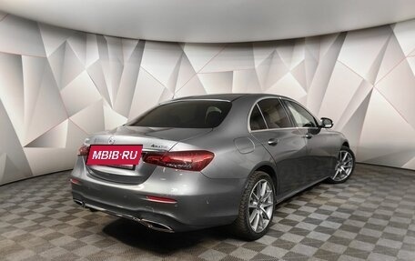 Mercedes-Benz E-Класс, 2022 год, 4 890 000 рублей, 2 фотография