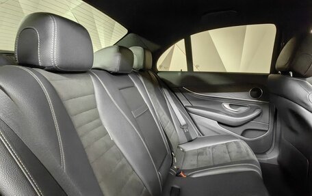 Mercedes-Benz E-Класс, 2022 год, 4 890 000 рублей, 16 фотография