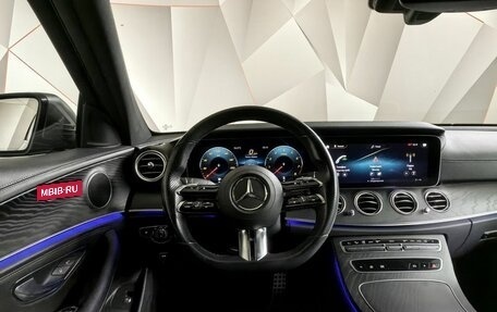 Mercedes-Benz E-Класс, 2022 год, 4 890 000 рублей, 20 фотография