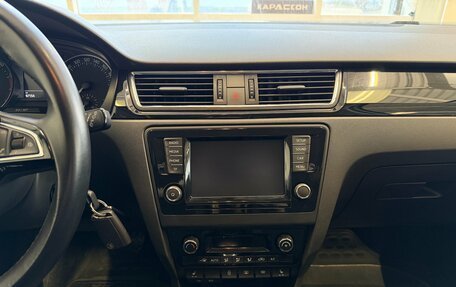 Skoda Rapid I, 2017 год, 1 370 000 рублей, 12 фотография