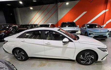 Hyundai Elantra, 2026 год, 2 100 000 рублей, 7 фотография