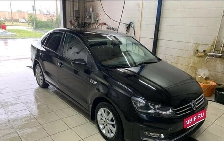 Volkswagen Polo VI (EU Market), 2018 год, 1 200 000 рублей, 2 фотография