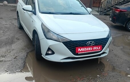 Hyundai Solaris II рестайлинг, 2020 год, 1 200 000 рублей, 3 фотография