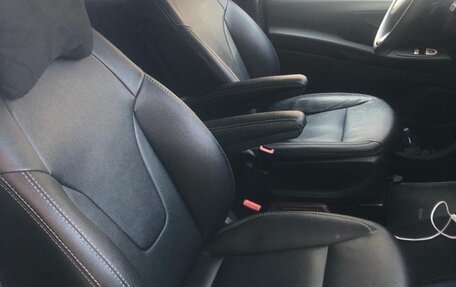 Mercedes-Benz Vito, 2015 год, 2 730 000 рублей, 5 фотография