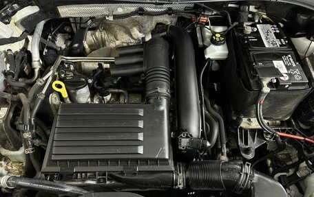 Volkswagen Tiguan II, 2020 год, 2 200 000 рублей, 17 фотография