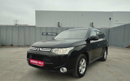 Mitsubishi Outlander III рестайлинг 3, 2013 год, 1 390 000 рублей, 1 фотография