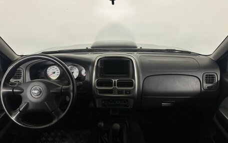 Nissan NP300, 2010 год, 1 000 000 рублей, 7 фотография