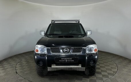 Nissan NP300, 2010 год, 1 000 000 рублей, 2 фотография