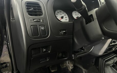 Nissan NP300, 2010 год, 1 000 000 рублей, 9 фотография