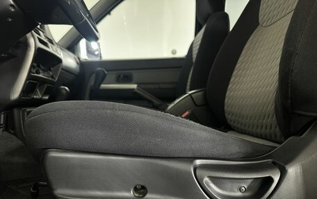 Nissan NP300, 2010 год, 1 000 000 рублей, 10 фотография