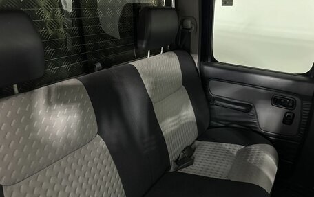Nissan NP300, 2010 год, 1 000 000 рублей, 15 фотография