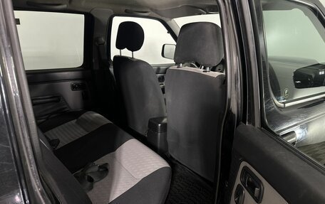 Nissan NP300, 2010 год, 1 000 000 рублей, 16 фотография