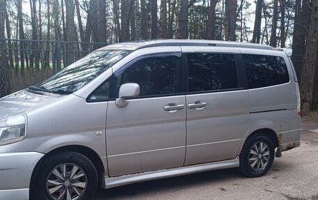 Nissan Serena II, 2002 год, 440 000 рублей, 2 фотография