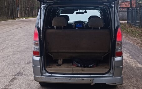 Nissan Serena II, 2002 год, 440 000 рублей, 13 фотография