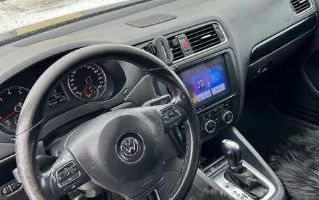 Volkswagen Jetta VI, 2013 год, 650 000 рублей, 10 фотография