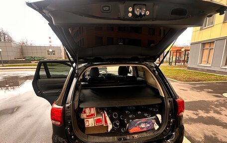 Mitsubishi Outlander III рестайлинг 3, 2015 год, 2 350 000 рублей, 9 фотография