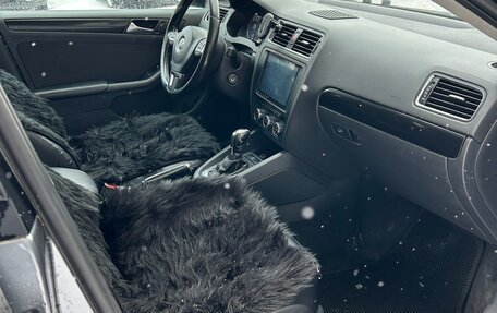 Volkswagen Jetta VI, 2013 год, 650 000 рублей, 13 фотография