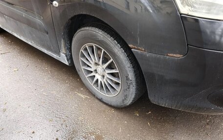 Citroen Berlingo II рестайлинг, 2011 год, 500 000 рублей, 28 фотография