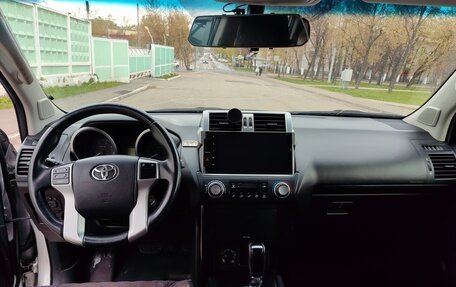 Toyota Land Cruiser Prado 150 рестайлинг 2, 2015 год, 3 450 000 рублей, 8 фотография