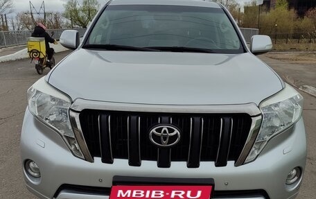 Toyota Land Cruiser Prado 150 рестайлинг 2, 2015 год, 3 450 000 рублей, 2 фотография