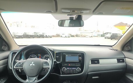 Mitsubishi Outlander III рестайлинг 3, 2013 год, 1 390 000 рублей, 5 фотография