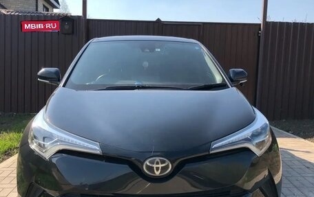 Toyota C-HR I рестайлинг, 2018 год, 1 950 000 рублей, 1 фотография