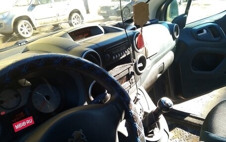 Peugeot Partner II рестайлинг 2, 2010 год, 450 000 рублей, 1 фотография