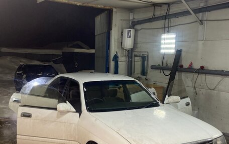 Toyota Crown, 1994 год, 450 000 рублей, 40 фотография