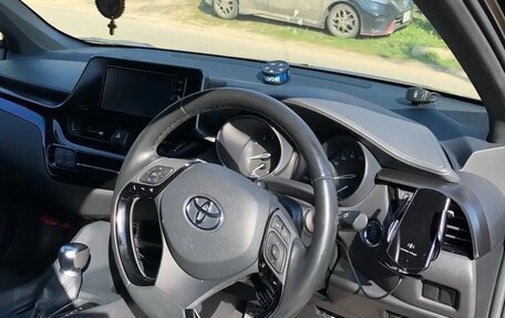 Toyota C-HR I рестайлинг, 2018 год, 1 950 000 рублей, 7 фотография