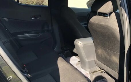 Toyota C-HR I рестайлинг, 2018 год, 1 950 000 рублей, 9 фотография