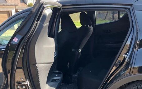 Toyota C-HR I рестайлинг, 2018 год, 1 950 000 рублей, 11 фотография