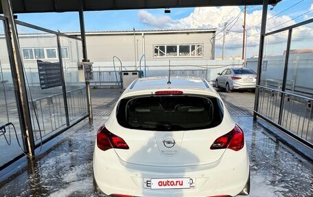 Opel Astra J, 2011 год, 670 000 рублей, 4 фотография